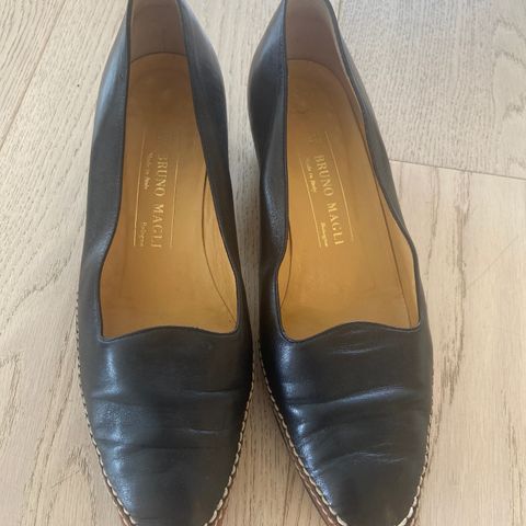 Bruno Magli pumps (str 38)