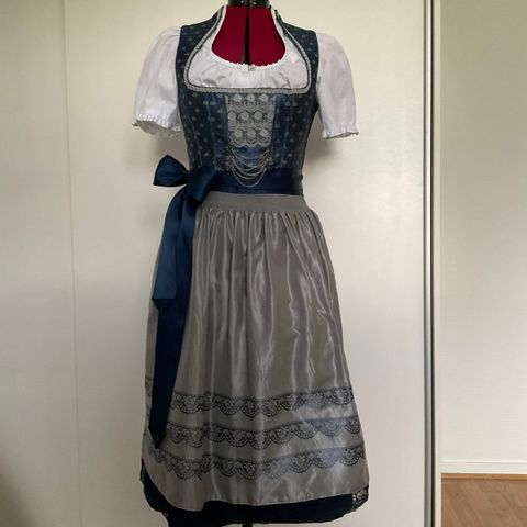 Dirndl / Oktoberfestkjole leies ut - Str. 38