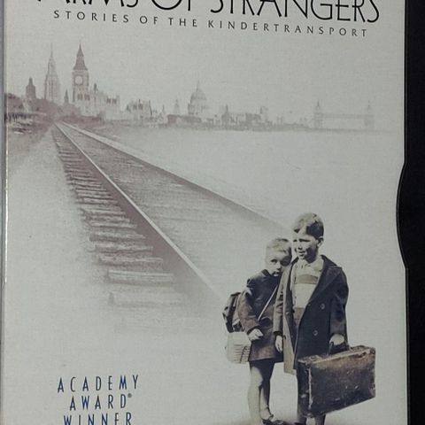 DVD.INTO THE ARMS OF STRANGERS.KINDERTRANSPORT.DOKIUMENTAR.