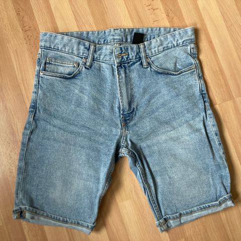 H&M shorts i denim, herre str 32