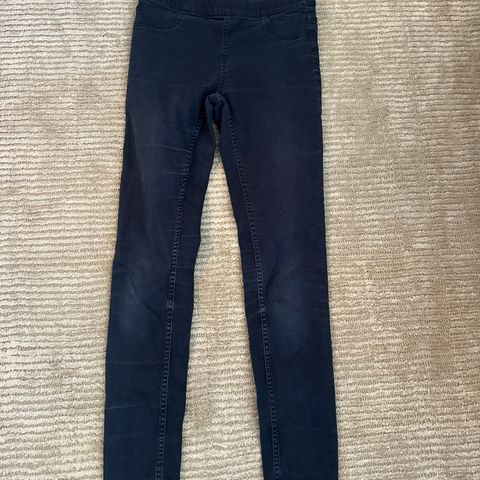 Mørk blå HM bukser str 36 - stretch og slim fit. Kun 39kr