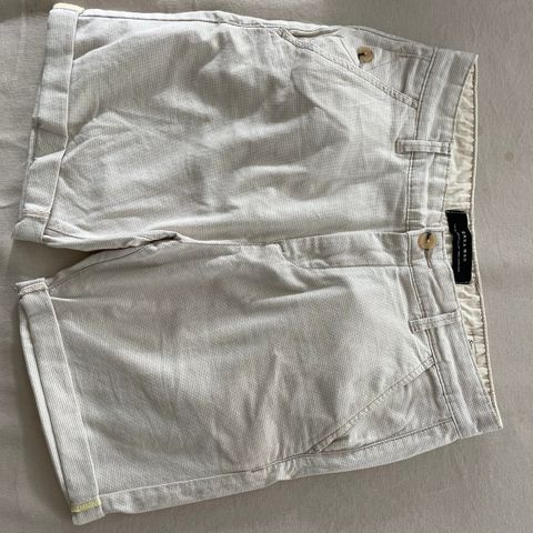 Lys beige short fra Zara Men i str 36