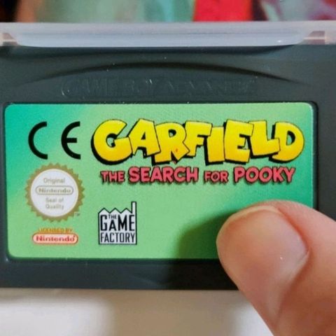 Pusur/Garfield: The Search For Pooky (Spill til Nintendo Gameboy Advance SP)