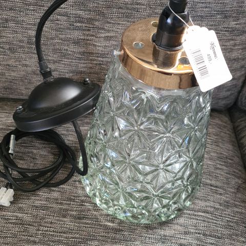 Lampe med stor glasskuppel fra Kremmerhuset