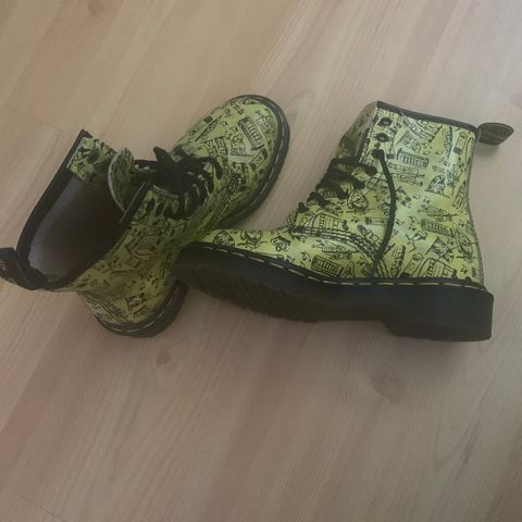 NYE Dr.Martens str 36