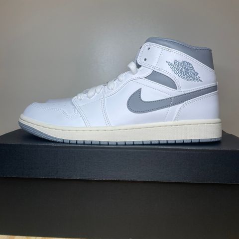 Jordan 1 Mid Grey