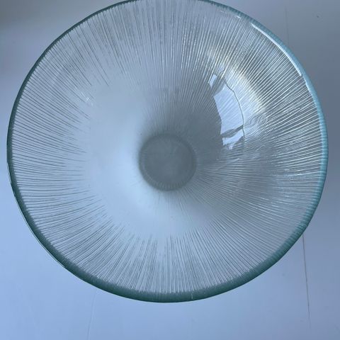 Bolle Fersken fra Hadeland. Klart glass, 100,-