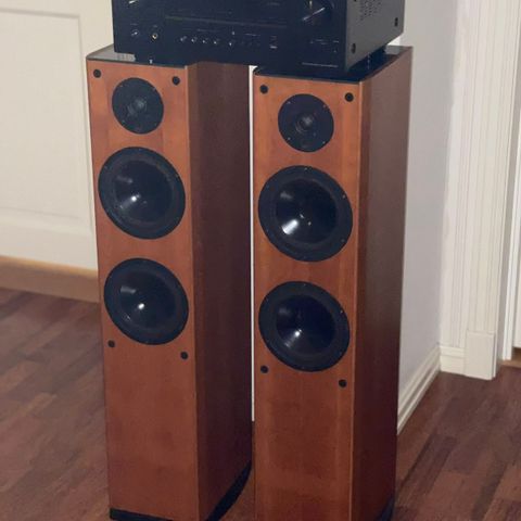 To Dali evidence 470 høyttalere med Denon AVR-1912  AV receiver