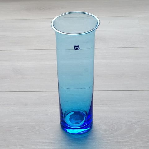 Glassvase fra Hadeland