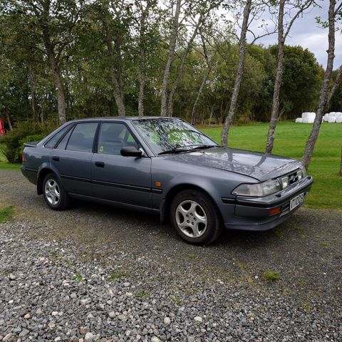 Ønsker kjøpe Toyota Carina 2