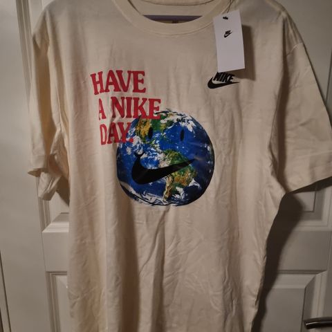 Ny Nike T shirt Have a Nike Day XL