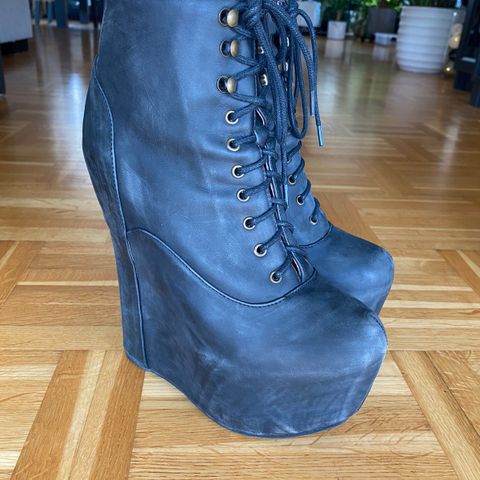 Jeffrey Campbell str 39