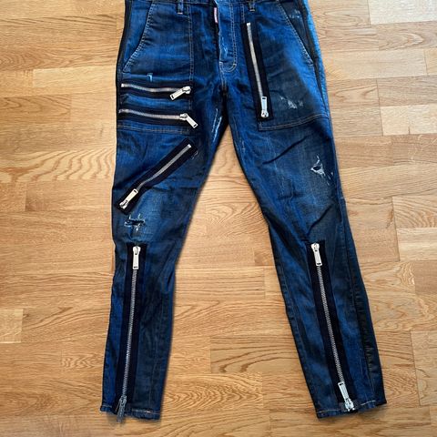 Litt brukt dsquared 2 jeans str 46