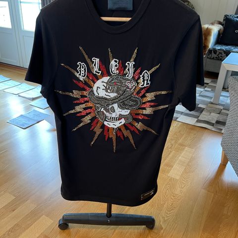 Helt ny Philipp Plein round Neck tshirt str m