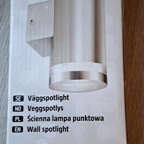 ute vegglampe