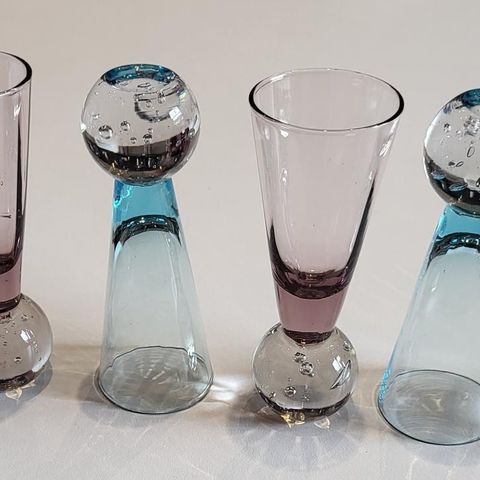 Vintage dramglass med boblefot