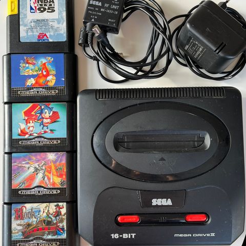 sega mega drive 2 med 5 spill, uten spaker