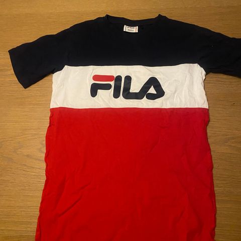 Fila t-skjorte