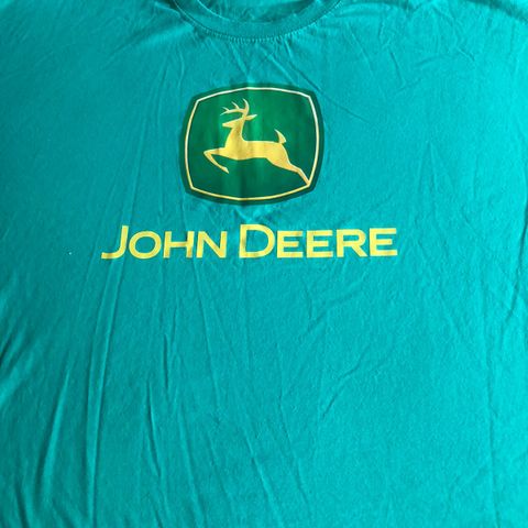 jJohn Deere tshirt xxl