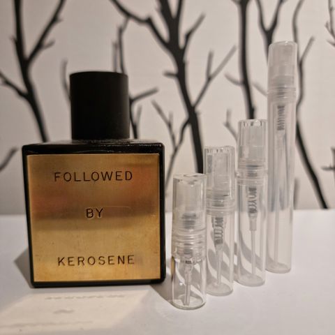 Followed by Kerosene parfyme prøver