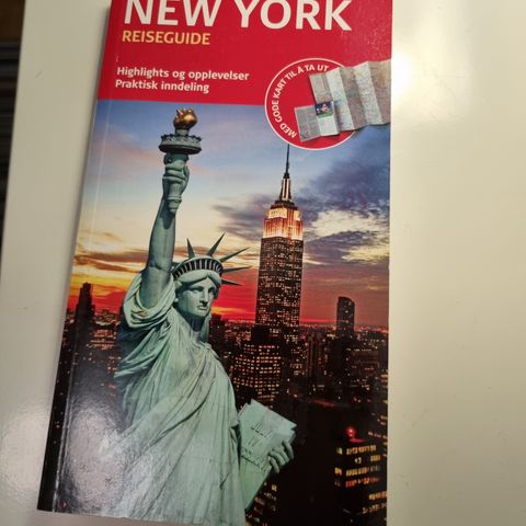 New York reiseguide bok selges