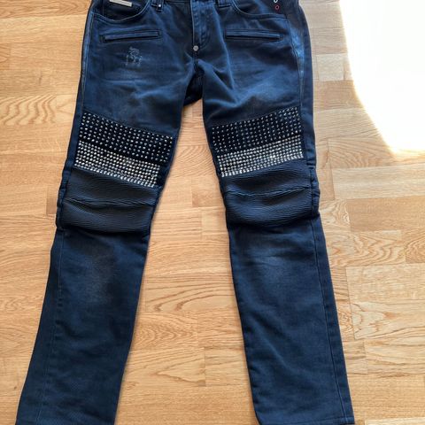 Litt brukt Philipp Plein Milano cut studs str 32