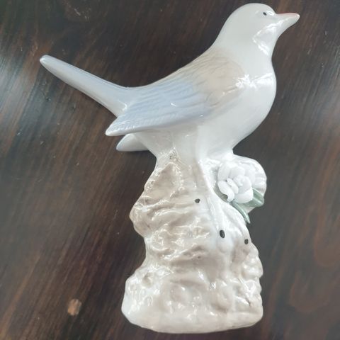 Porselensfigur,fugl, pyntegjenstand/ dekorativt/ nostalgisk