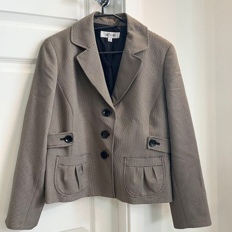 Blazer / dressjakke fra Suit Studio str 44