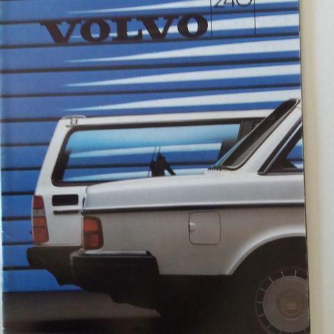 1986 VOLVO 240 -brosjyre. (Svensk tekst)