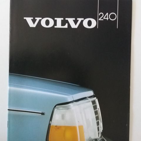 1982 VOLVO 240 -brosjyre. (Svensk tekst)