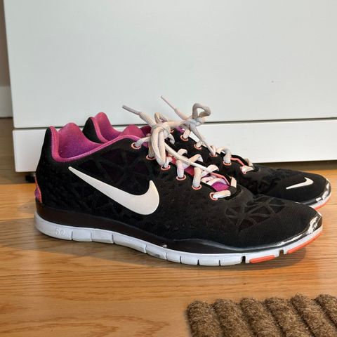 Nike Treningssko strl 39