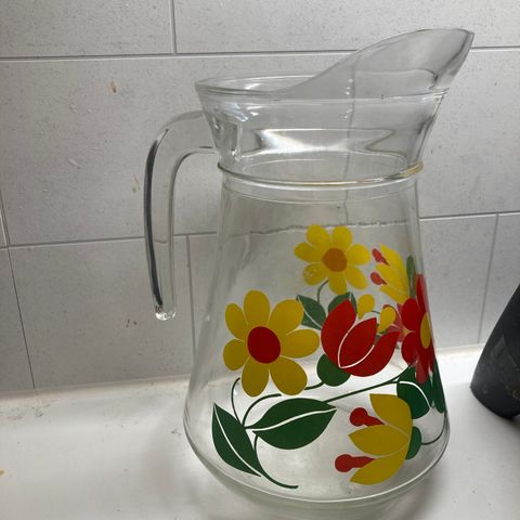 Vintage retro mugge i glass