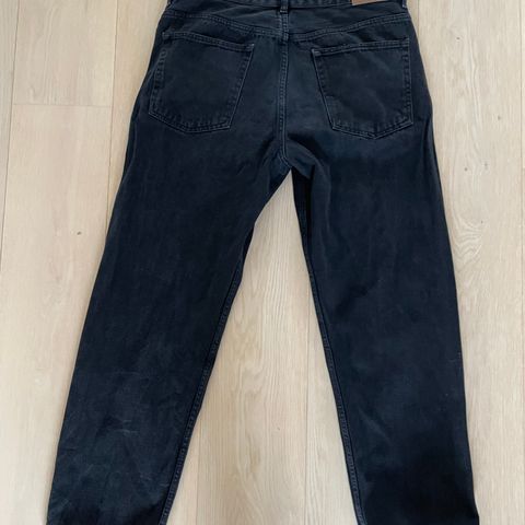 Svart jeans til herre fra Junkyard, str. 34