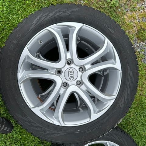 Nokian  215 /55R17