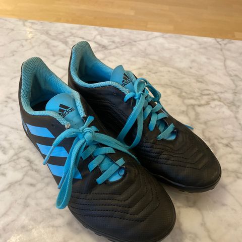 Adidas forballsko 36