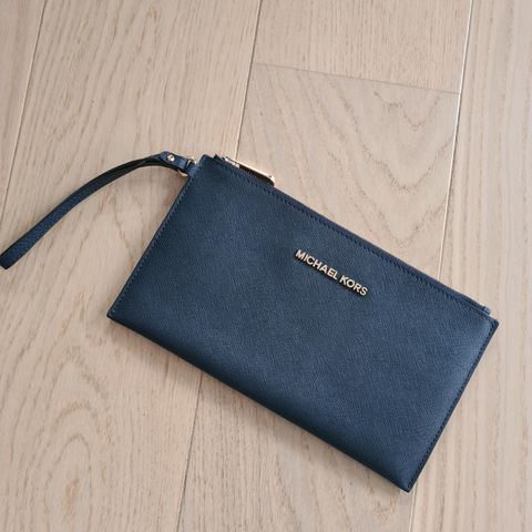 Michael Kors clutch