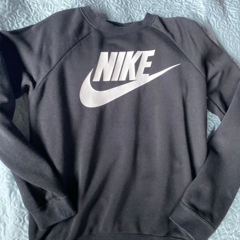 Nike genser