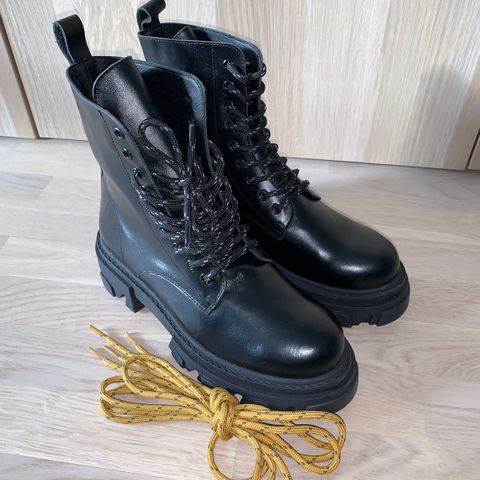 NYE kule boots fra Original Sin i str. 39 i skinn