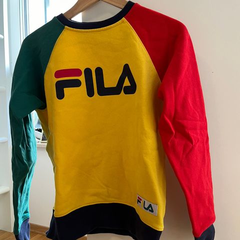 Fila Genser i Str. XS