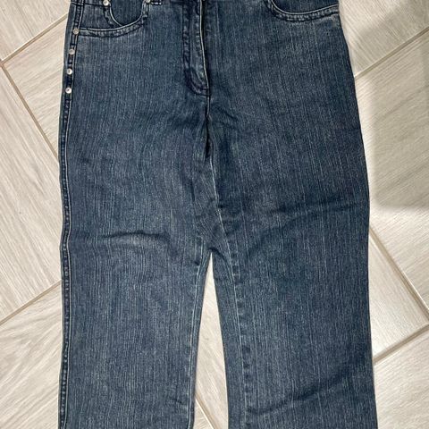 Tara capri jeans, str 36