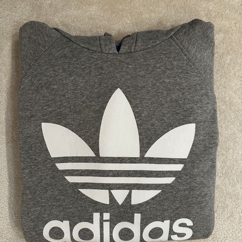 Adidas hettegenser (str. L)