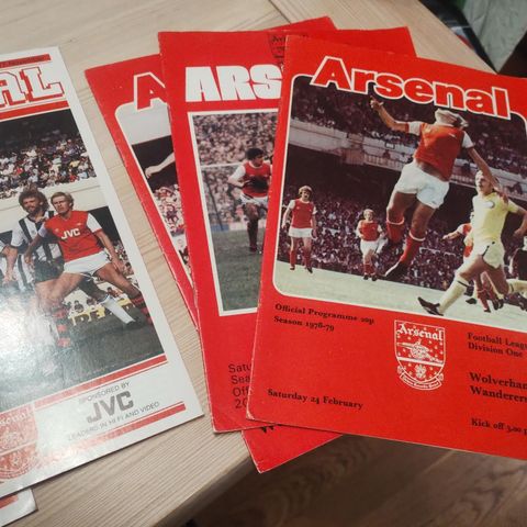 Program Arsenal ulike sesonger, 78/79, men mest 82/83.