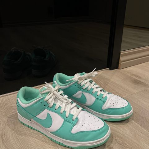 Nike dunk low, strl 43