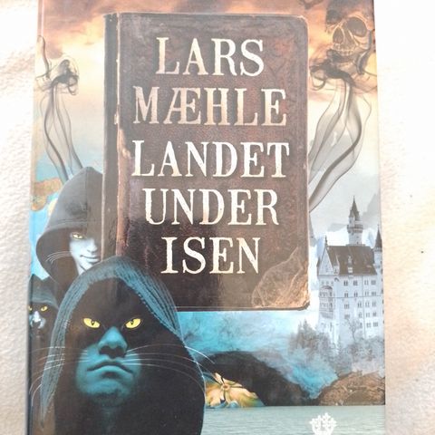 LANDET UNDER ISEN - Lars Mæhle. PRISVINNER I 2009 OG 2010!