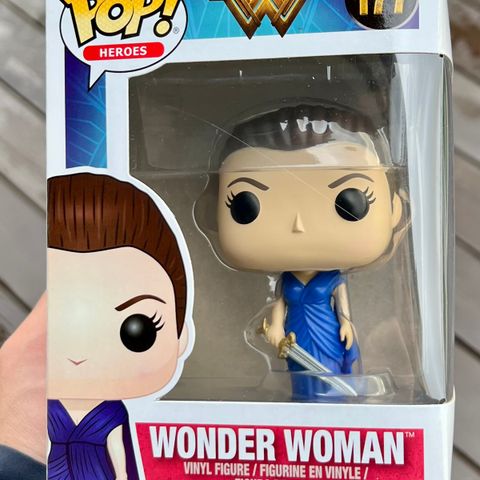 Funko Pop! Wonder Woman (Blue Dress) | DC (177) Excl. to GameStop