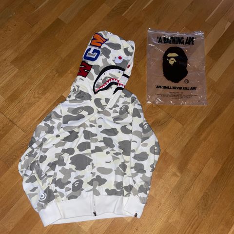 Hvit Bape genser