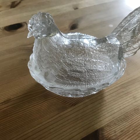 Egghøne i klart glass