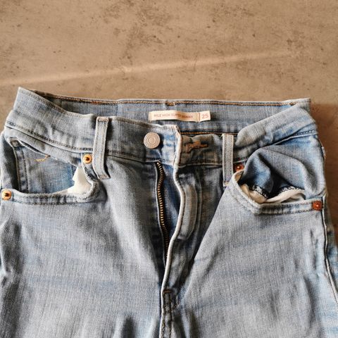 Levis mile high super skinny str 25