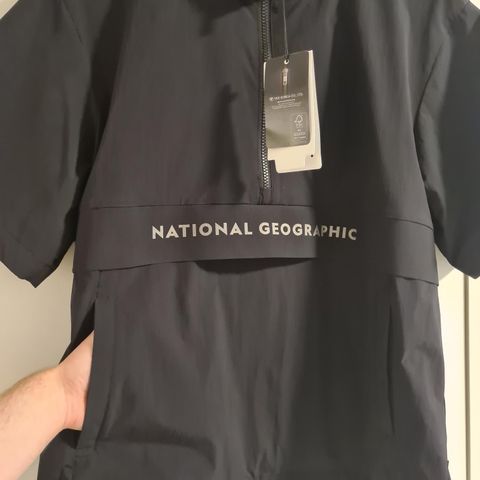 (Ubrukt) National Geographic jakke kjøpt i Sør-Korea