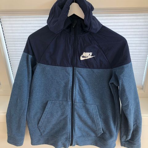 Nike hettejakke blå str 158-170,kr 200,-.